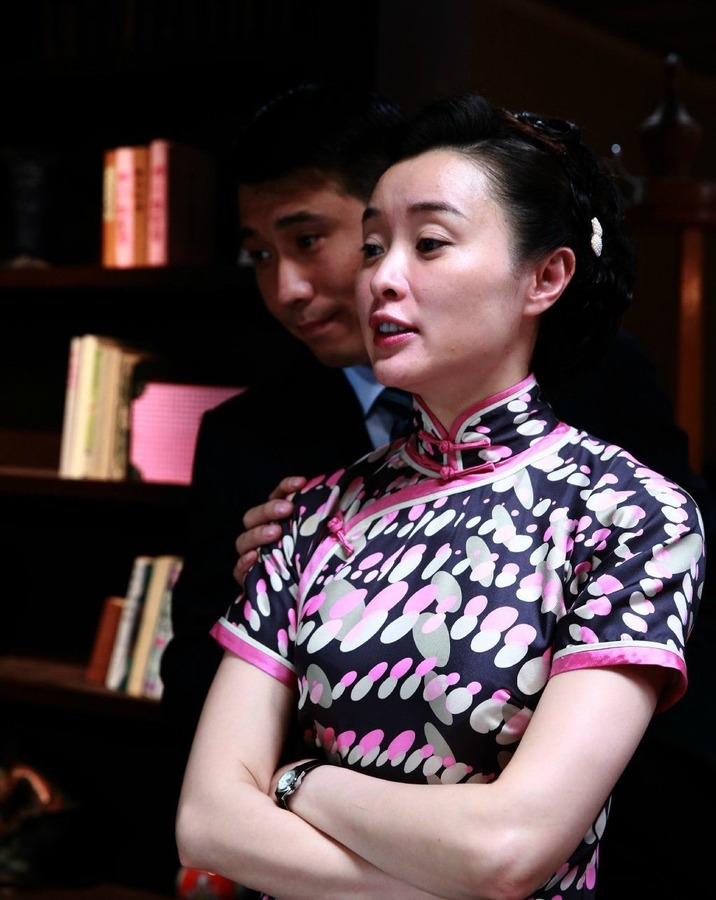 拔牙》在京举办了开机媒体见面会,编剧导演潘军携姜武,李乃文,吴越,钱