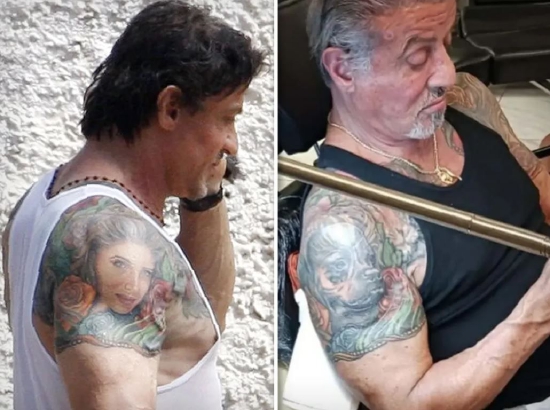 史泰龙肱二头肌处纹身的变化