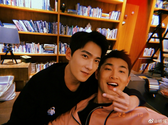 杨洋为王彦霖结婚送祝福：彦霖兄,和嫂子永远幸福