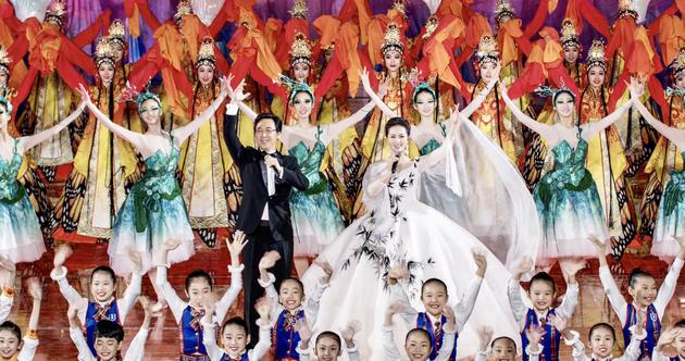 雷佳廖昌永携手献礼2019世界园艺博览会