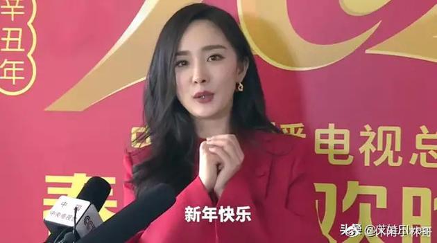 杨幂爸爸自豪发文庆女儿首次上春晚:有面 长脸