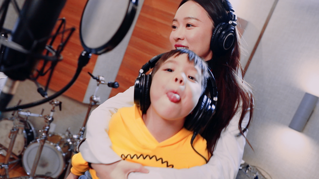 《妈超3》主题曲mv公布 咘咘飙金句嗯哼成表情包|妈妈是超人|邓莎