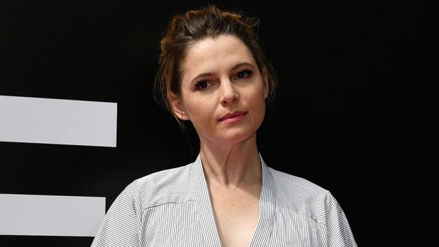 艾米·西米茨加盟新版《宠物坟场》 合作克拉克