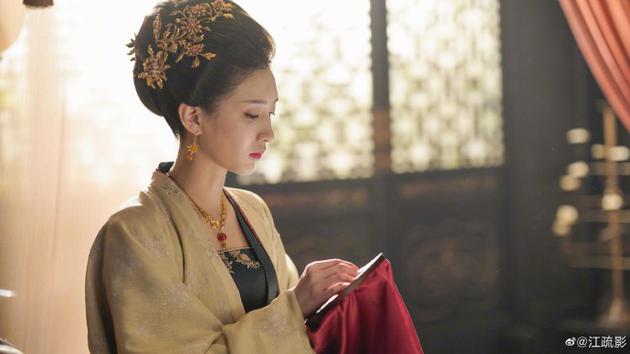 江疏影分享曹皇后刺绣图画风跑偏引网友爆笑
