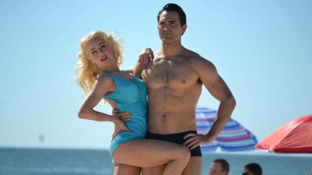 朱莉安·浩夫、泰勒·霍奇林