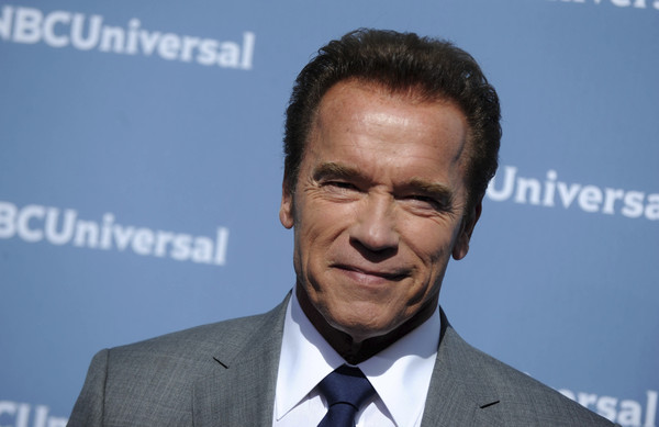 阿诺说:"我回来了"