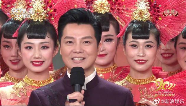 任鲁豫主持春晚