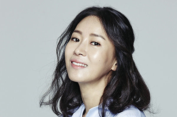 连续剧部门最佳女配角奖     糟糠之妻俱乐部    (获奖)2008    韩国