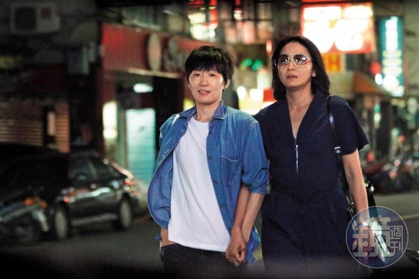 江祖平与短发女友人