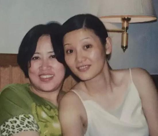 陈枰与徐帆 拍摄《青衣》时留影