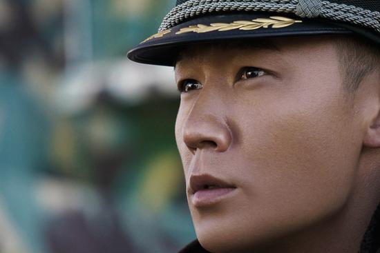 《雪域雄鹰》热播 白威上演制服诱惑|白威|雪域雄鹰