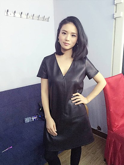 黄英携新歌做客《美俏》肌肤细滑似婴儿