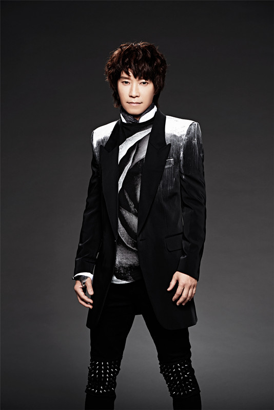 邰正宵《来不及说》:歌者的暖系之声