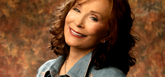 年的美国乡村女歌手洛丽塔-林恩(loretta lynn)又将收获一项新的荣誉