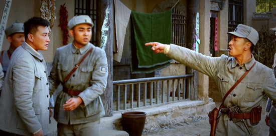 张笑君刘小锋《东风破》硬汉大打出手|东风破|张笑君|刘小锋_新浪娱乐