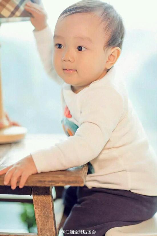 汪涵儿子周岁生日崔永元送画谭盾送歌