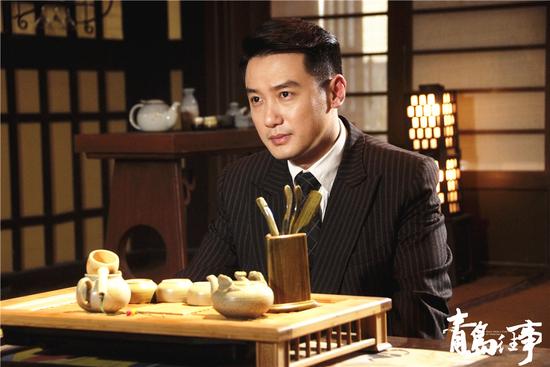 巩峥变身”天生的商人“