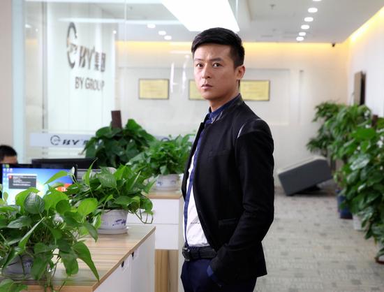 摘要: 8张 《反恐特战队》 新浪娱乐讯 国内首部反恐题材电视剧《反恐