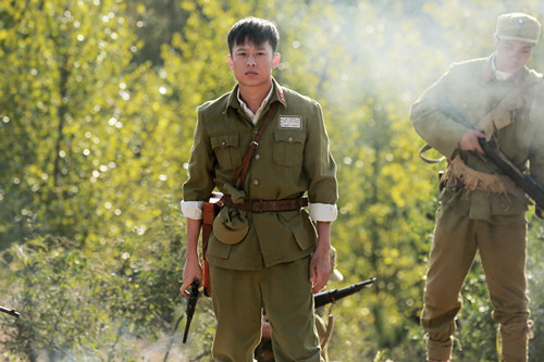 《政委》杀青 柯伯龙角色突破引期待