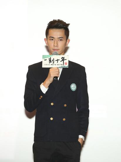 主演于朦胧