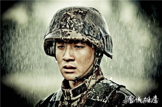 乔二蜕变成钢铁战士