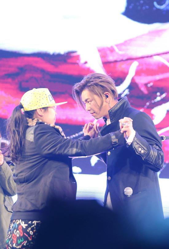 黄鸿升在生日会上