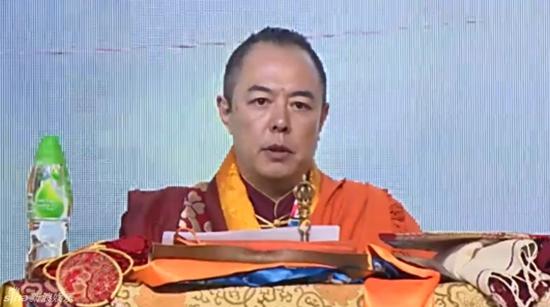 张铁林“坐床”事件，确实有很多疑窦待解