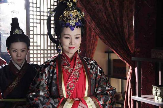 《芈月传》姜宏波首演古装 楚威后揭面纱