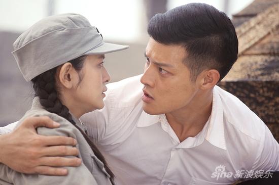 54 新浪娱乐 摘要:热血传奇剧《大秧歌》再现感人一幕,战地医生苏菲娜