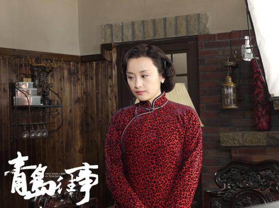 《青岛往事》收官 傅淼优雅气质获赞