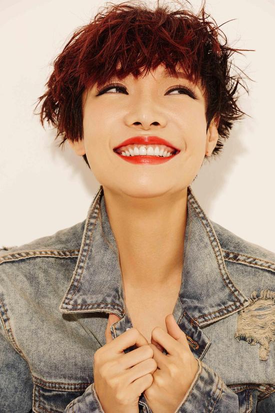 魏佳艺《浪漫的情话》首发 诠释爱情真谛