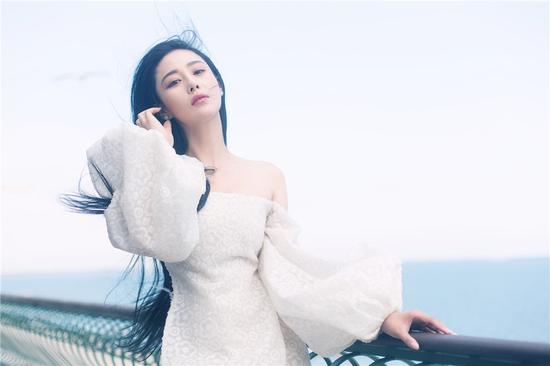 张馨予饰演莫愁女