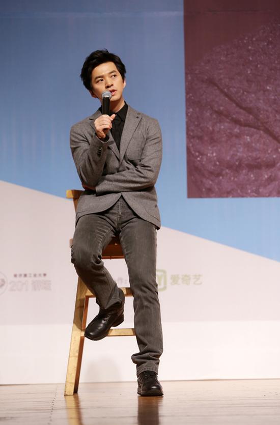 李健哈尔滨会歌迷:我唯一的行李就是母语