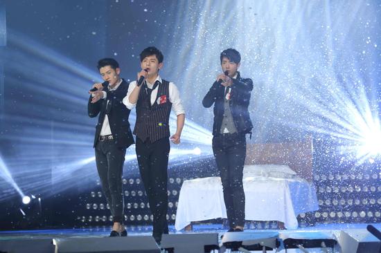 肖战白澍彭楚粤表演