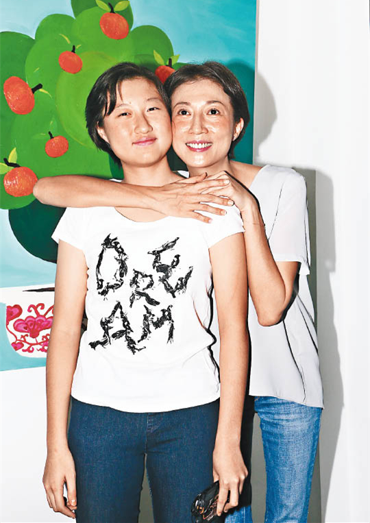 吴绮莉将飞纽约寻父会带小龙女卓林同行