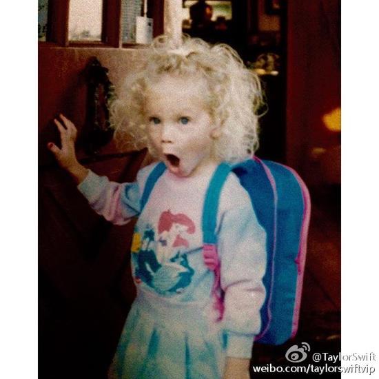 泰勒26岁生日和男友庆生艾薇儿送祝福