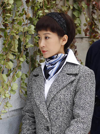 苗圃枪侠主打深度灰引领民国时尚