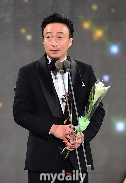 韩星李成民携金秀贤出演real女主成迷