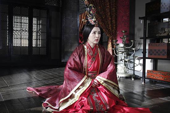 45 新浪娱乐 摘要:远嫁秦国的芈姝和芈月收到了楚国传来的消息:楚威后