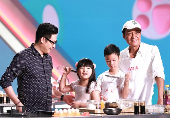 Angela“萌力”十足惹人爱