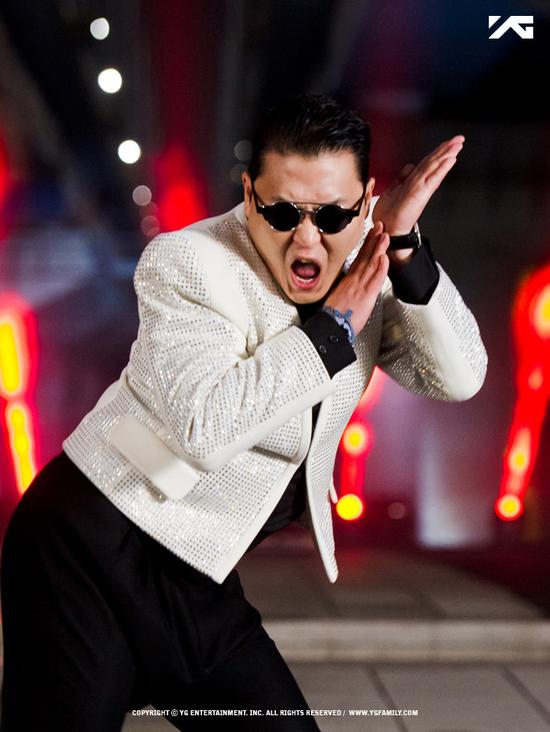 韩娱每周一星鸟叔psy用挑战超越传奇