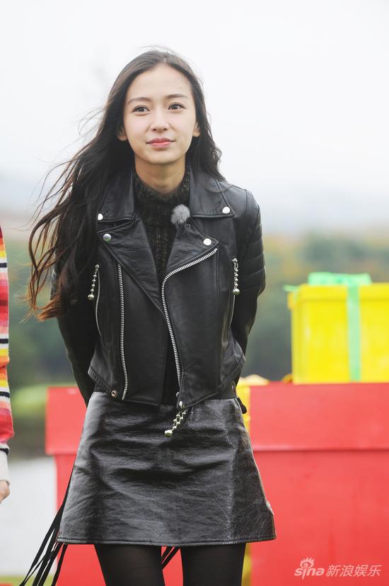 angelababy体操秀 变身"哪吒" 花样百出