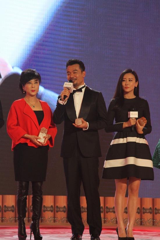 宋佳伦芈月传庆功三朝元老变时尚大叔