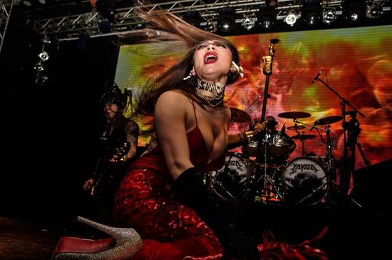 跨界女神曾子灵狂野出镜（摄影：柴东新）