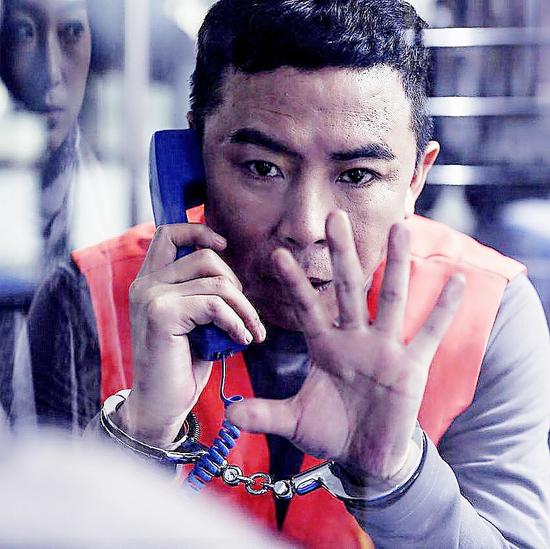 白红标《中国刑警803》虐自己更虐人心