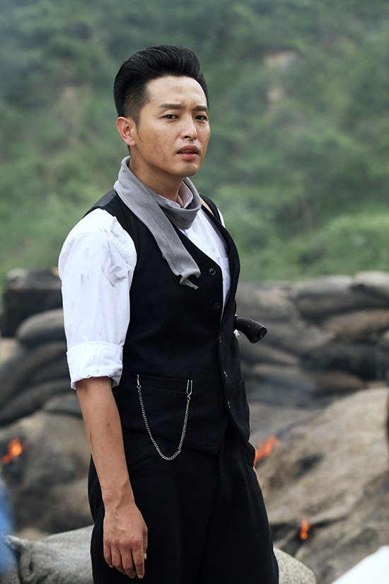 《狐影》开播 李卓霖:抗战剧被妖魔化了