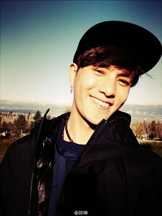 陈坤晒照发表年末感言:2016要炒一盘好菜