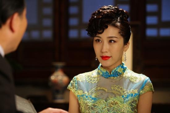 周毅《刀光枪影》歌女造型打造华丽民国风