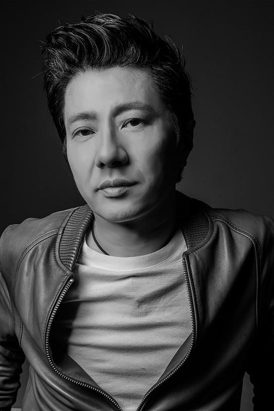 郑钧全新单曲《你必须幸福》mv首发