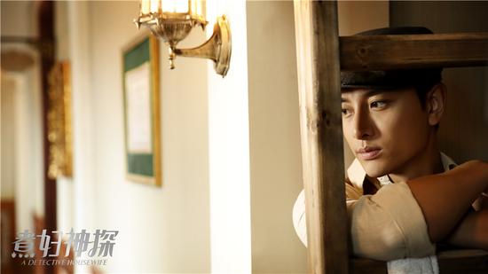 贾乃亮饰演毛儒毅